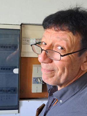 Gérard, artisan électricien à Villard-Bonnot en Isère